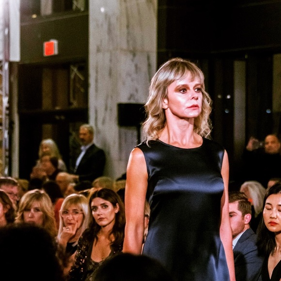 Meet your Posher, Petra - Picture 2 of 8